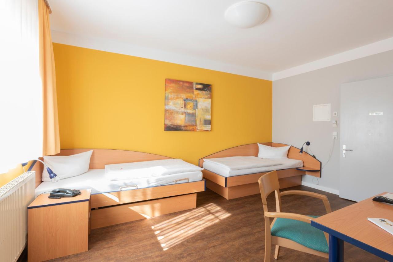 Hotel Mit-Mensch Berlin Ngoại thất bức ảnh