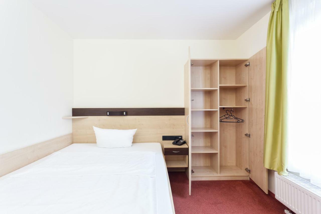 Hotel Mit-Mensch Berlin Ngoại thất bức ảnh